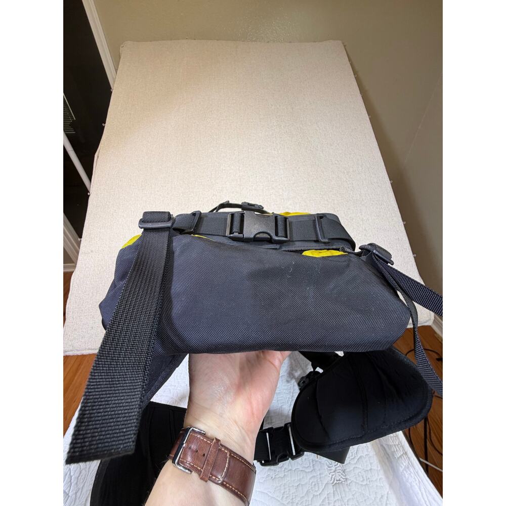 Arc'teryx M20 Yellow Black Ski Snowboard Backpack Alpine Pack Durable Outdoor - Picture 14 of 16